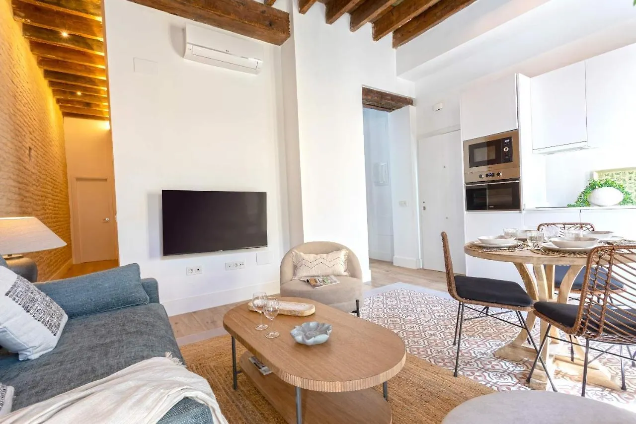 Apartment Genteel Home Santas Patronas Seville