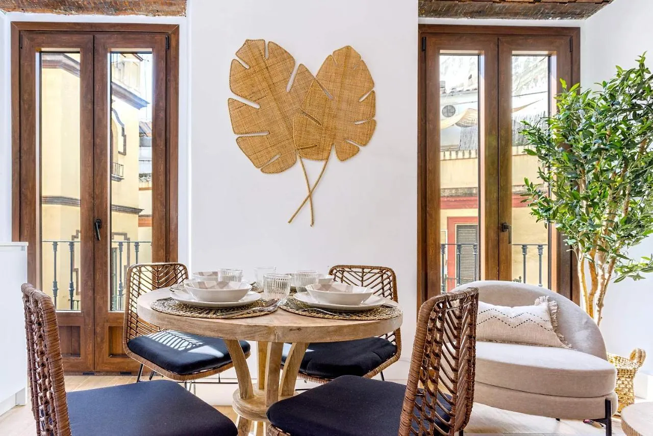 Apartment Genteel Home Santas Patronas Seville