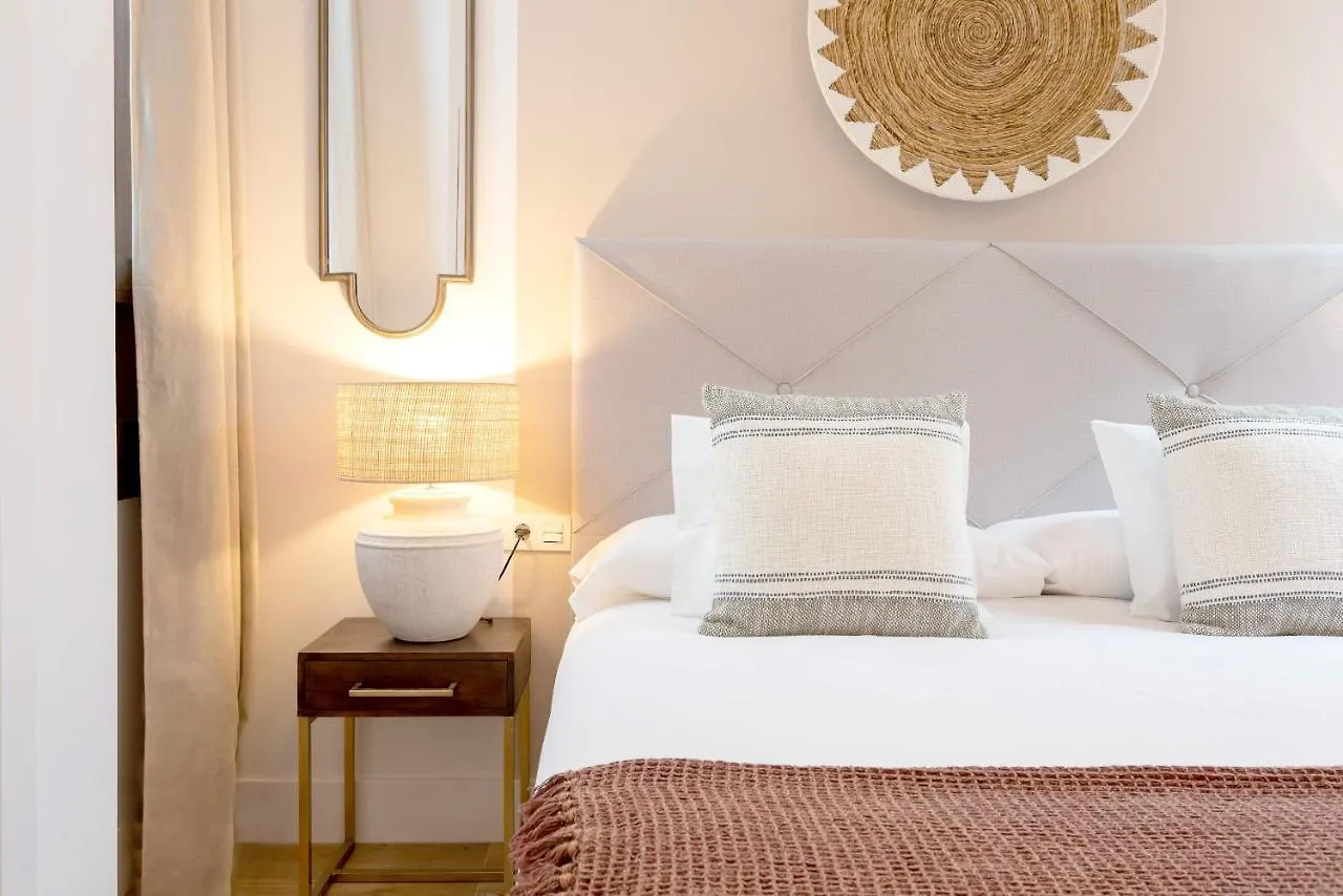 Apartment Genteel Home Santas Patronas Seville