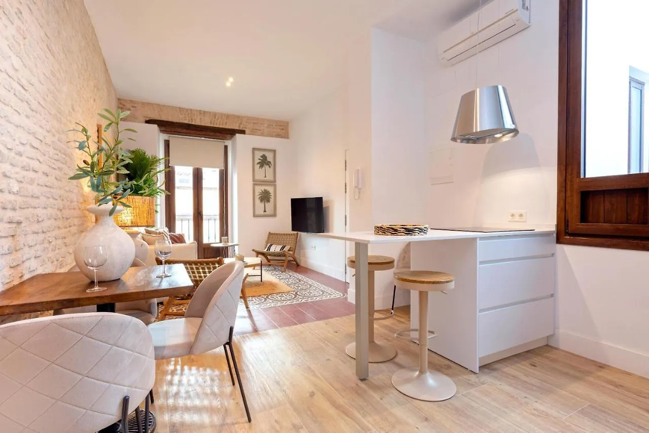 Genteel Home Santas Patronas Seville Spain