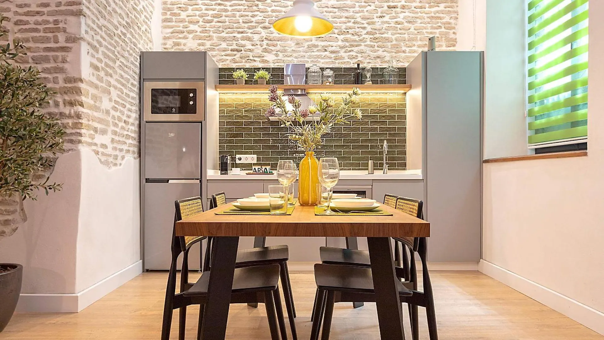 Apartment Genteel Home Santas Patronas Seville