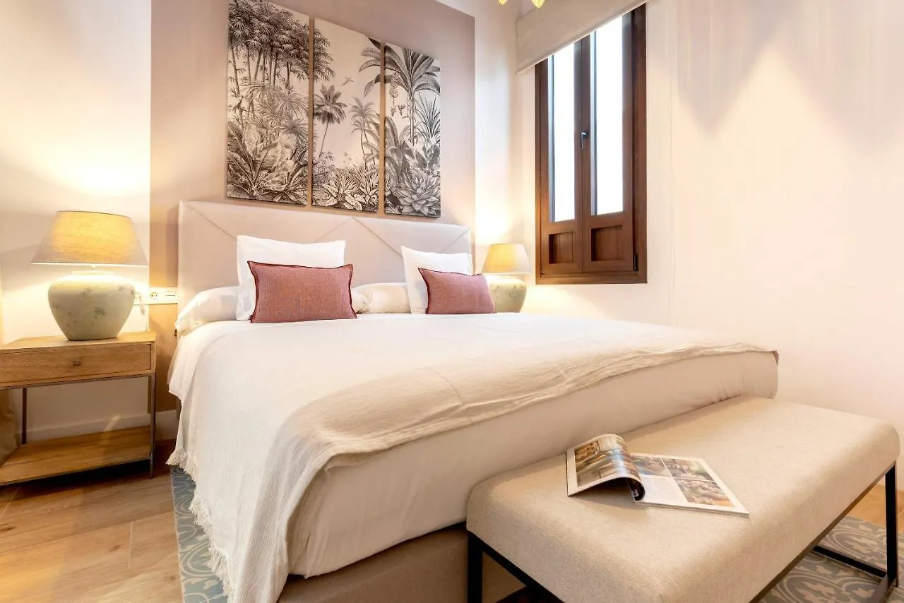 Genteel Home Santas Patronas Sevilla 0*,  İspanya