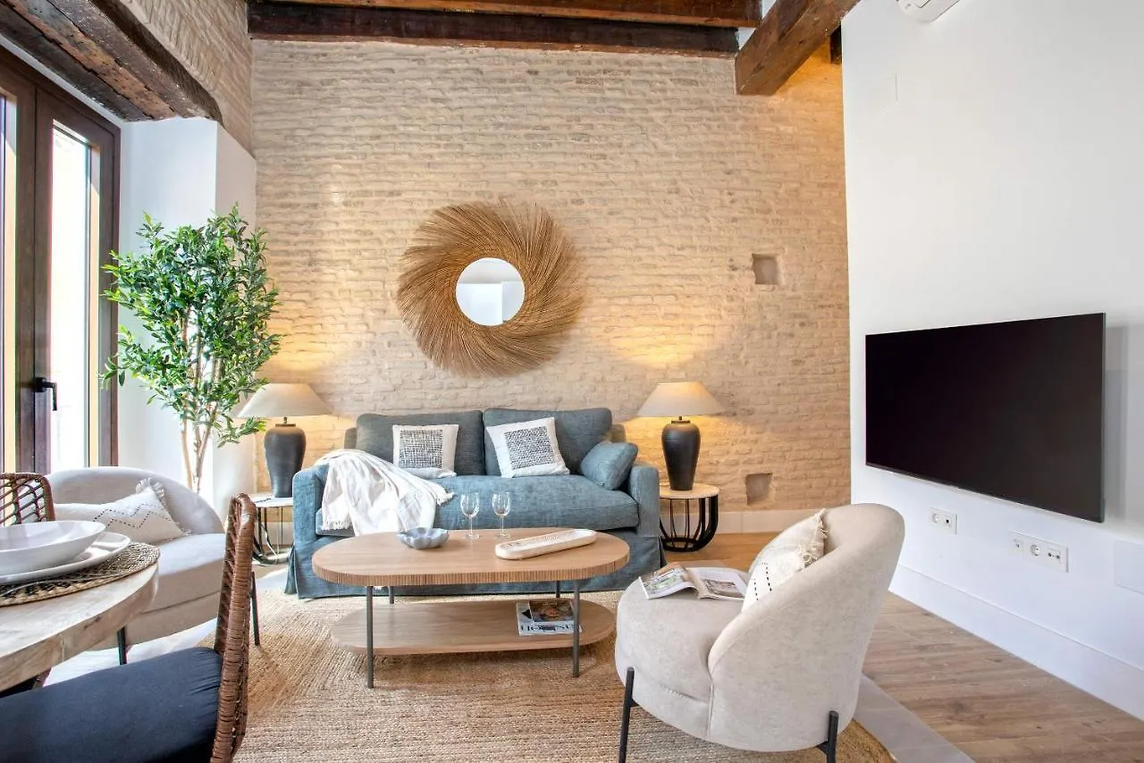 Genteel Home Santas Patronas Sevilla 0*,  İspanya